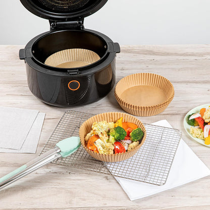 Restaurantware Air Fryer Liners - No-Stick Silicone Coating, 100 Round, 6.3 x 6.3 Inch, Food-Grade Paper