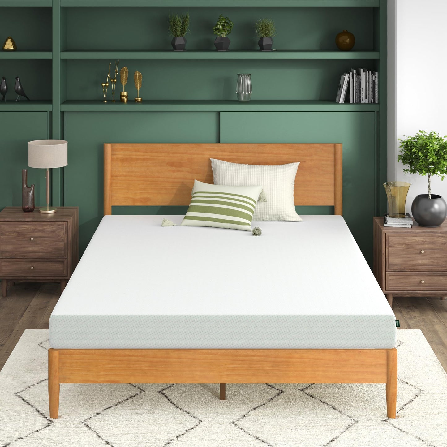 Zinus 6 Inch Green Tea Memory Foam Mattress, Short Queen, Fiberglass Free, Patented Custom Contour Support, Sturdy Base Foam, CertiPUR-US Certified, Mattress in A Box, White