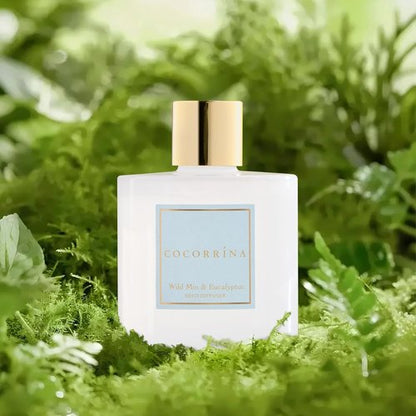 Cocorrína Reed Diffuser - Wild Mint & Eucalyptus | 6.7 Fl. Oz Set with Sticks & Preserved Baby's Breath for Home Decor