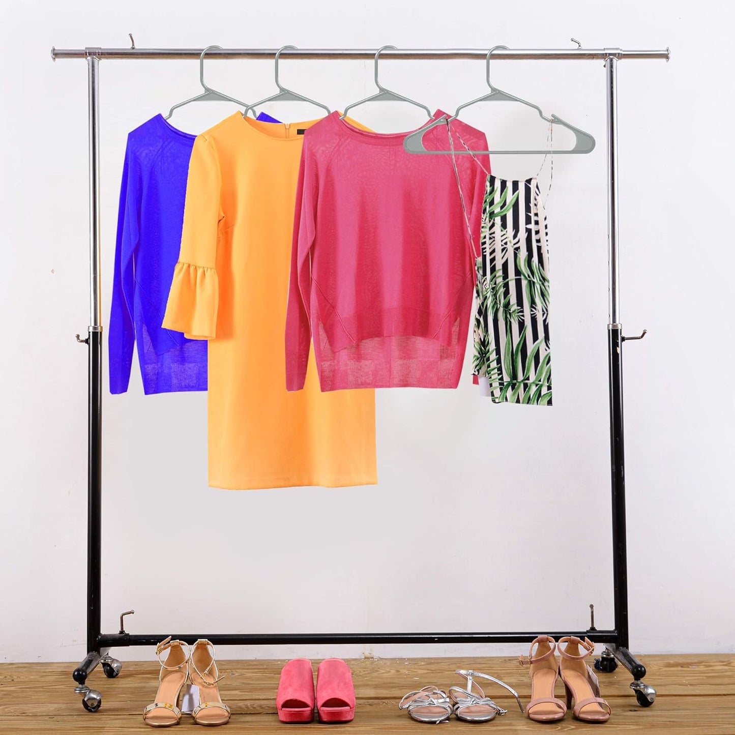 Utopia Home Plastic Hangers 50 Pack - Durable Space-Saving Closet Organizers - Ideal for Shirts, Pants & Coats (Grey)