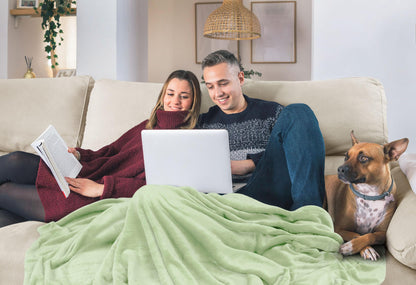 Utopia Bedding Fleece Blanket King Size Sage Green 300GSM Luxury Fuzzy Soft Anti-Static Microfiber Bed Blanket (90x102 Inch)