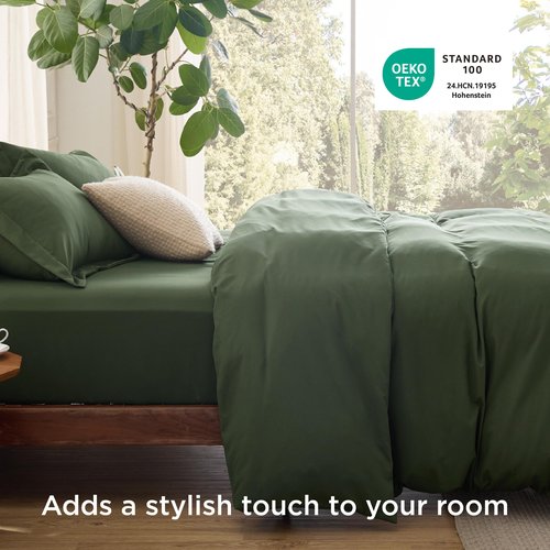 Bedsure Duvet Cover with Fitted Sheet Queen - Cooling Deep Pocket, Hotel Luxury Soft Double Brushed Bedding Set with Zipper Closure, 1 Duvet Cover, 1 Fitted Sheet, 2 Pillow Shams, NO Comforter, Green