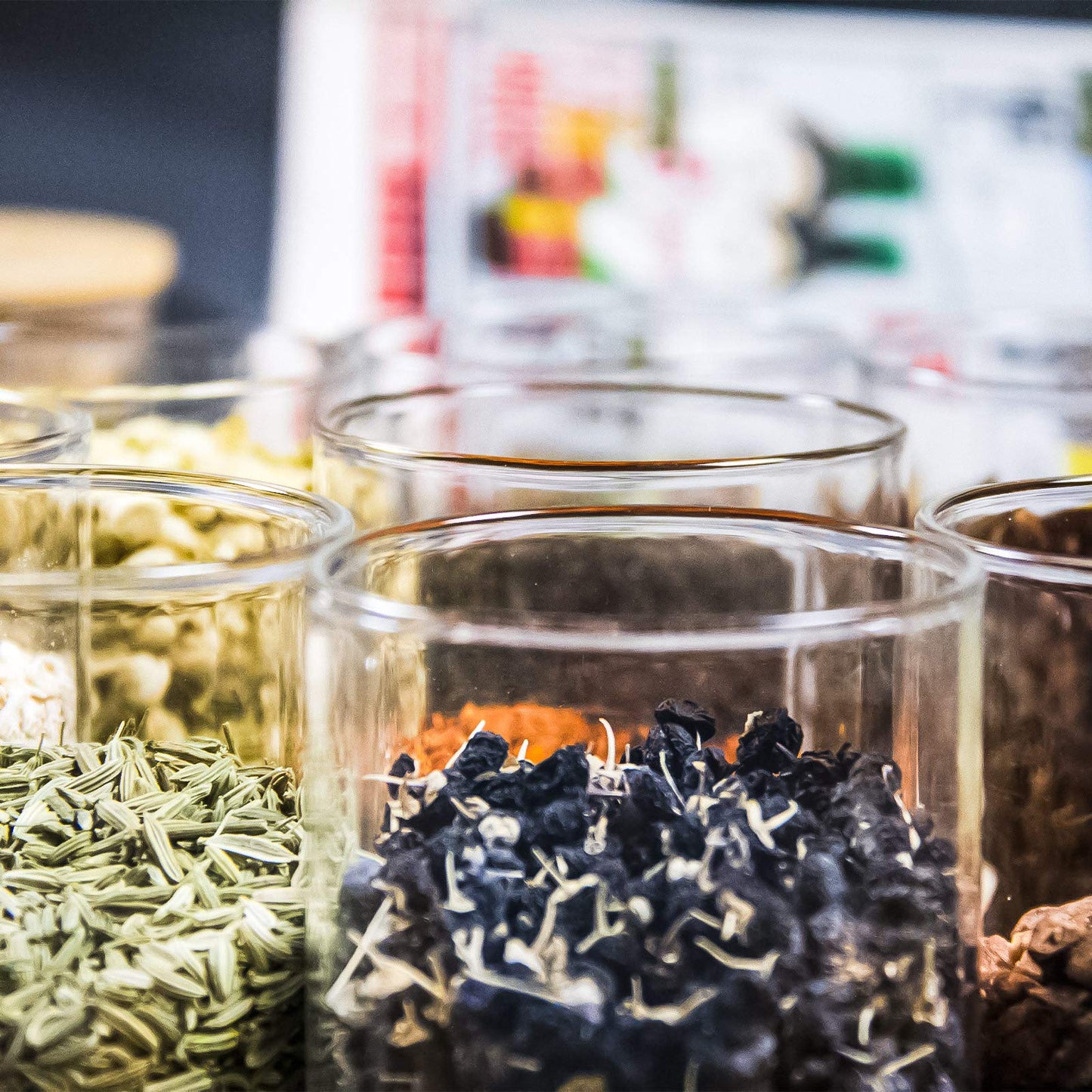 UMI UMIZILI 16 Pack Glass Jars with Lids, Bamboo Lids Spice Jars Set For Spice, Beans, Candy, Nuts, Herbs, Dry Food Canisters for Kitchen Storage (Extra Chalkboard Labels) - 6.5 oz Clear