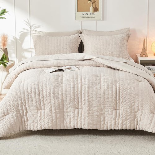HYMOKEGE Seersucker Queen Comforter Set 3 Pieces, Lightweight Bedding Sets for All Seasons with 1 Soft Down Alternative Comforter and 2 Pillow Shams, Beige