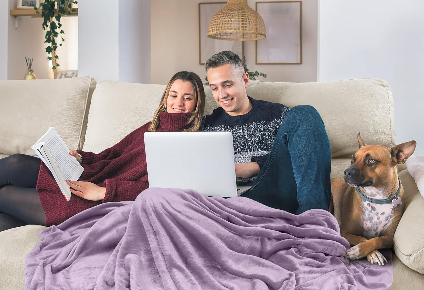 Utopia Bedding Fleece Blanket - Luxury Soft Microfiber Queen Size in Lilac | 300GSM Anti-Static (90x90 Inch)