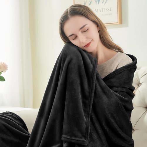 BEDELITE Fleece Blanket - Luxuriously Soft Black Throw for Couch & Bed | 50x60 Inches, Cozy & Lightweight