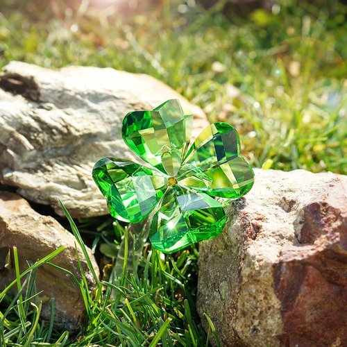 HDCRYSTALGIFTS Crystal Flower Dreams - 4'' Four Leaf Clover Figurine | Green Glass Lucky Ornament for Home Decor
