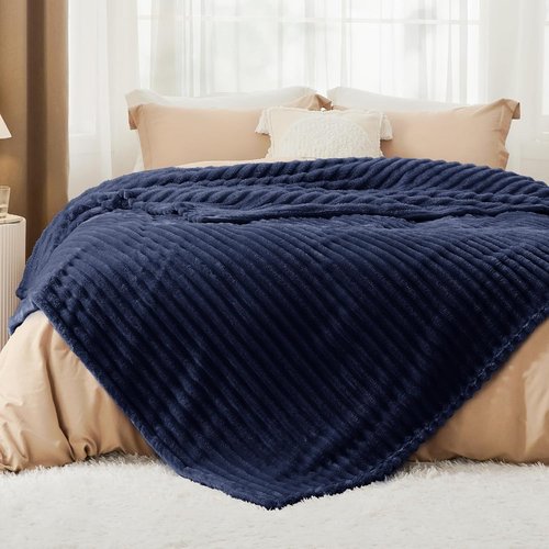 Bedsure GentleSoft Full Blanket - Cozy Navy Blue Throw for Women | Soft, Large 84x90 Inches