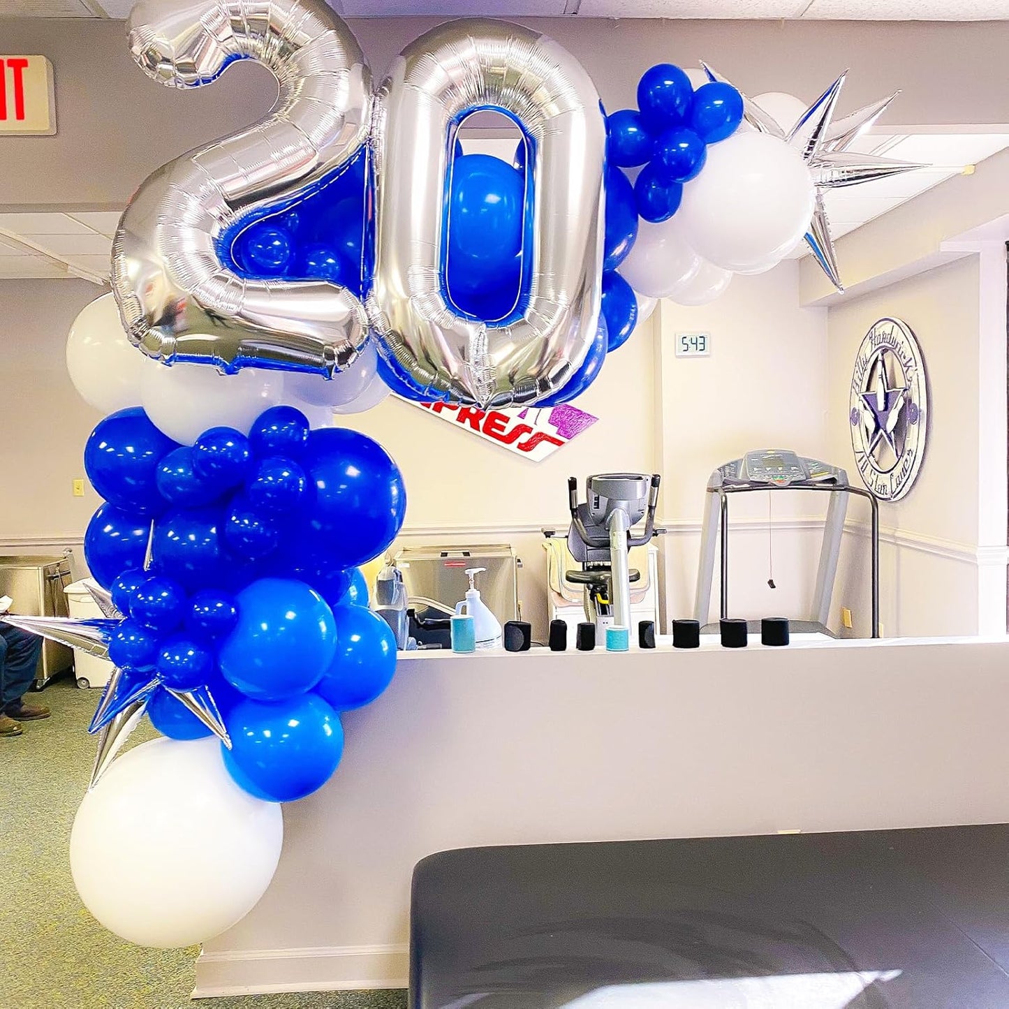 Voircoloria Royal Blue Balloon Garland Kit - 90 Pack in Various Sizes for Graduation, Weddings & Parties