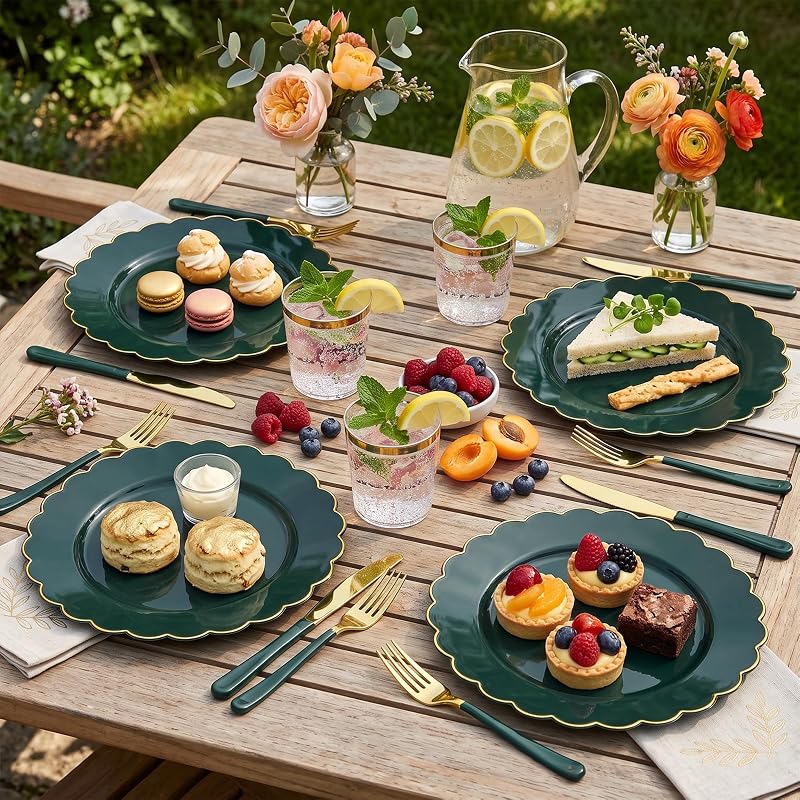 Green Gold 9 Inch Heavy-Duty Christmas Plates - Disposable Scalloped Plastic (Variation: Green Gold)