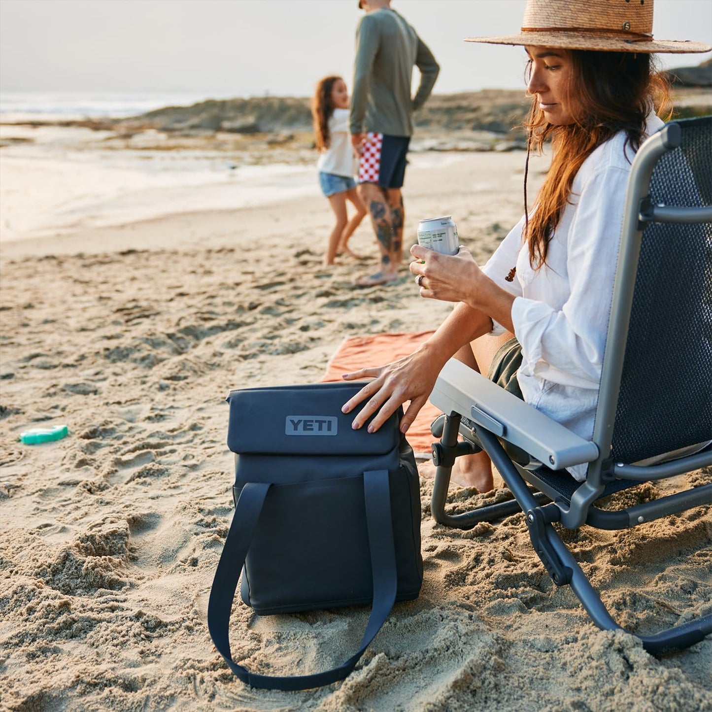 YETI Daytrip Insulated Soft Cooler Tote Bag - 14L Capacity for Ultimate Freshness