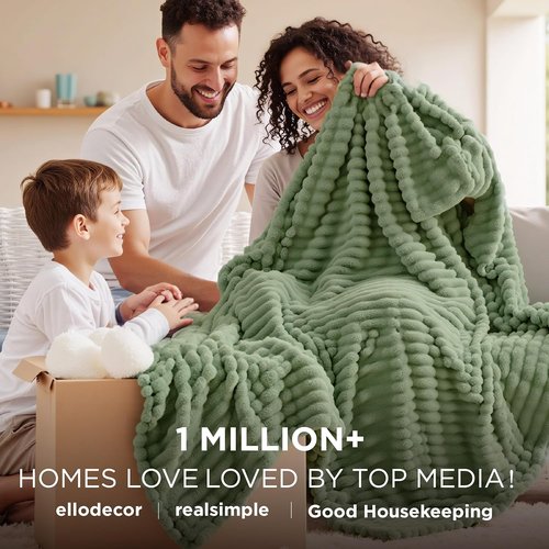 Bedsure GentleSoft Queen Fleece Blanket - Super Soft Cozy Throw for Couch, 90x90 Inches