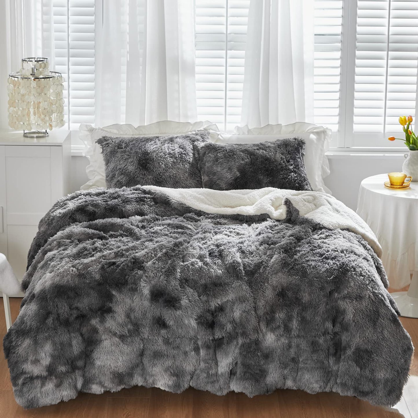 Luxury Faux Fur Shaggy Fluffy Comforter Set King Size Mixed Black and White Long Hair, 3 Pieces Plush Flannel Sherpa Backing Reversible Soft Microfiber Bedding Set Super Warm for Winter