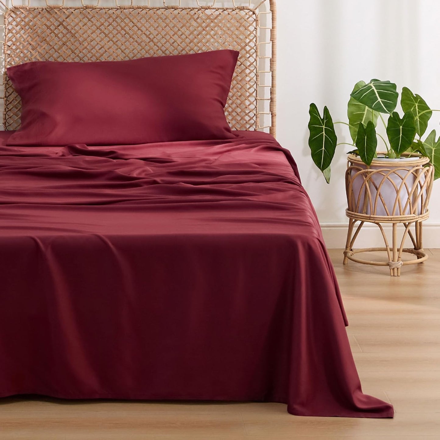 Bedsure Cooling Sheets - Twin XL Bamboo Rayon | Breathable & Soft Hotel Luxury Bedding, Burgundy