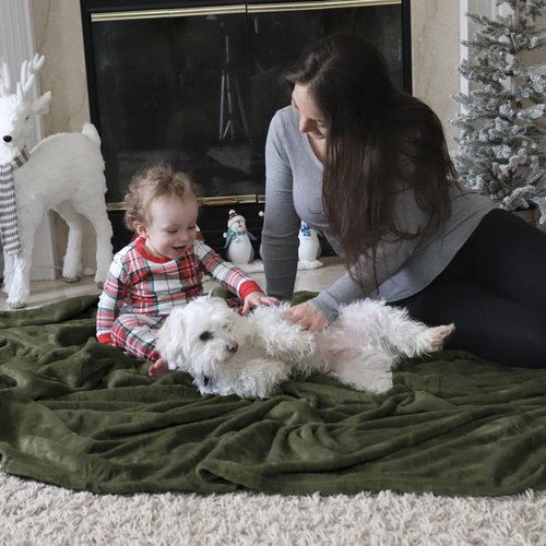 Bedsure GentleSoft Fleece Throw XL Blanket Olive Green - 300GSM Soft Lightweight Plush Cozy Blankets for Bed, Sofa, Couch, Travel, Camping, 50x70 inches