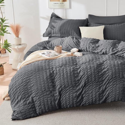 HYMOKEGE Duvet Cover Set - Ultra Soft Dark Grey Seersucker Bedding | Queen Size, 3-Piece with Zipper Closure & 8 Corner Ties (90"x90")