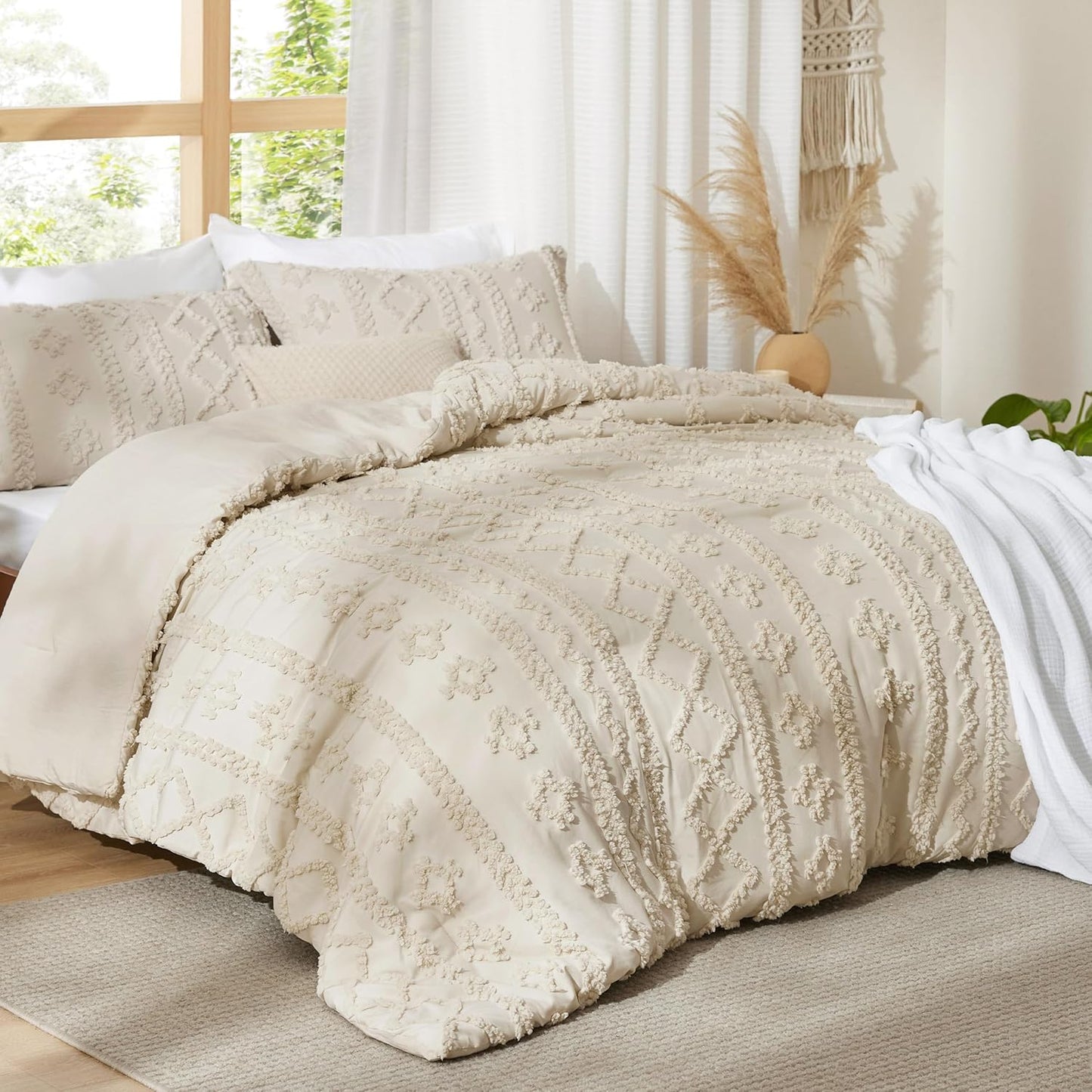 Bedsure Tufted Boho Comforter Set - Queen Size Beige Bedding | GentleSoft™ 3-Piece Farmhouse Embroidery Set