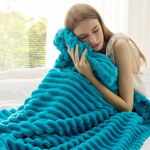 Bedsure GentleSoft Twin Blanket - Cozy Teal Throw for Women | Soft & Stylish 66x90 Inches