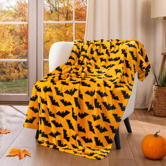 PAVILIA Halloween Throw Blanket - Soft Plush Fleece for Couch | Warm Black Bat Design, 50x60