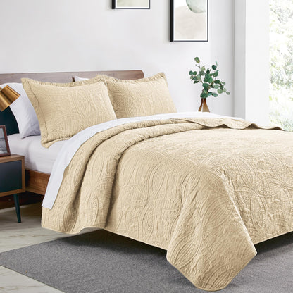 Love's cabin King Size Quilt Set Camel Bedspreads - Soft Bed Fall Quilt Lightweight Microfiber - Modern Style Coin Pattern Coverlet for All Season - 3 Piece (1 Quilt, 2 Pillow Shams)