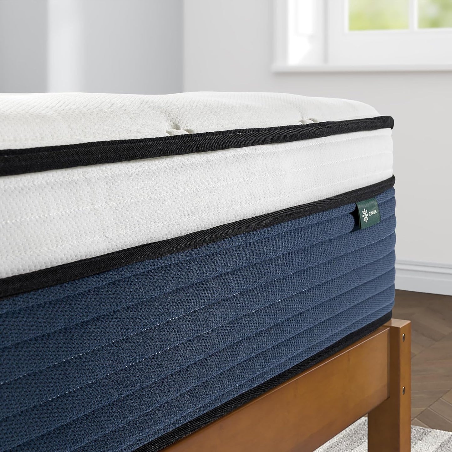 ZINUS 12 Inch Comfort Support Hybrid Mattress - Queen Size, Medium Plush, Fiberglass Free, Motion Isolation