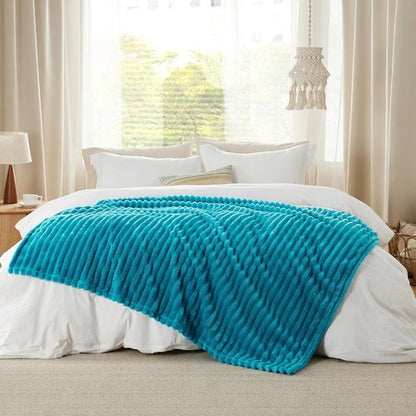 Bedsure GentleSoft Twin Blanket - Cozy Teal Throw for Women | Soft & Stylish 66x90 Inches