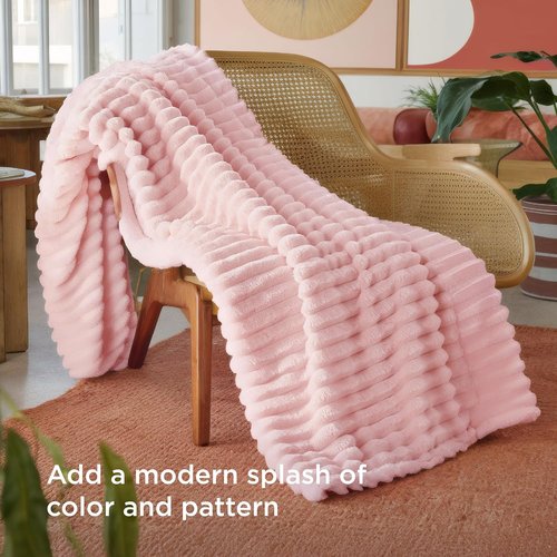 Bedsure GentleSoft Fleece Blanket - Super Soft Coral Pink Throw for Couch, 50x70 Inches