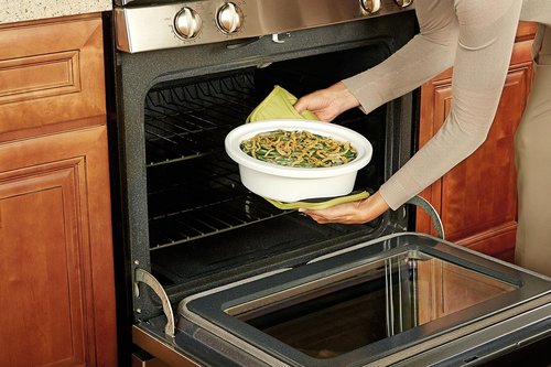 Crock-Pot 2.5 Quart Casserole Slow Cooker - Compact White/Blue Design for Quick Meals