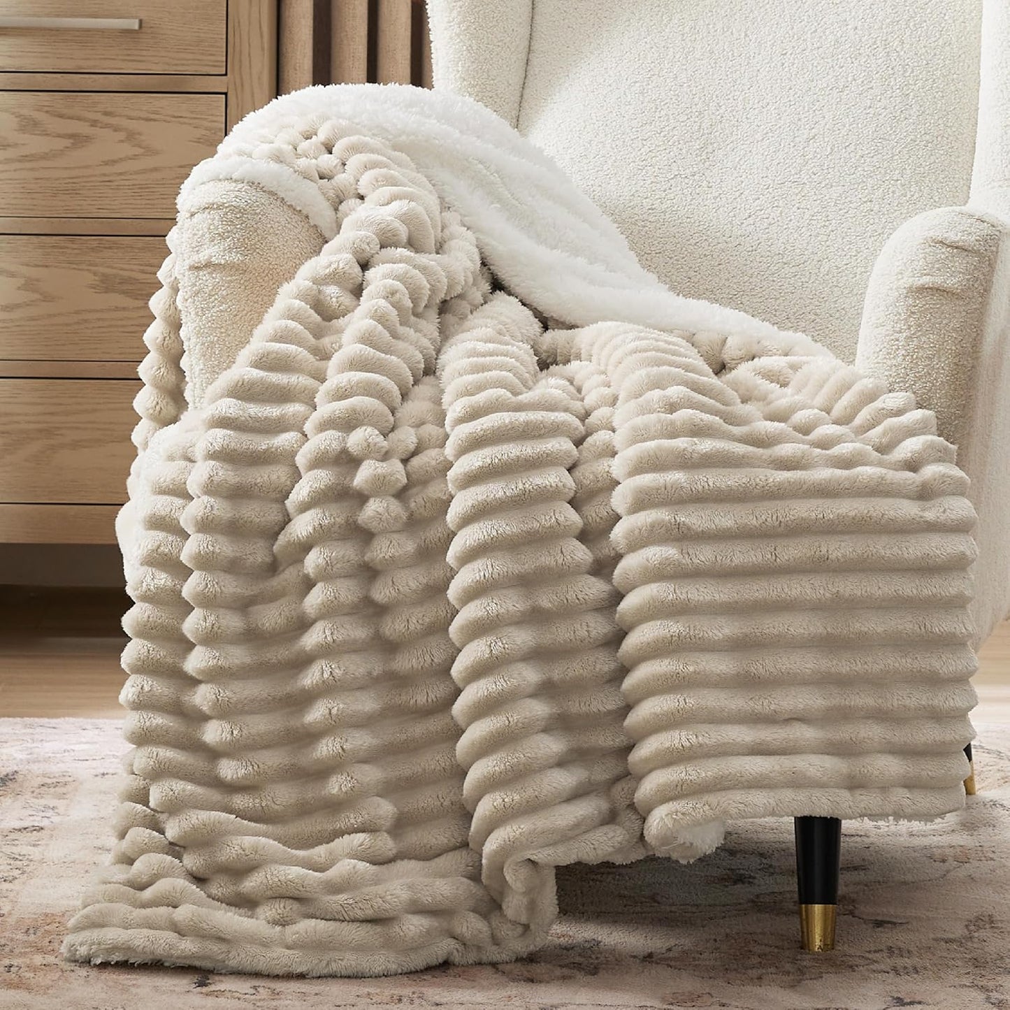 Bedsure Sherpa Throw Blanket - Super Soft Cozy Fleece for Winter | Plush Fluffy Gift for Women, Beige 50x60 Inches