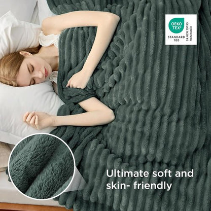 Bedsure GentleSoft Fleece Blanket - Cozy Mallard Green Throw for Couch, 50x60 Inches