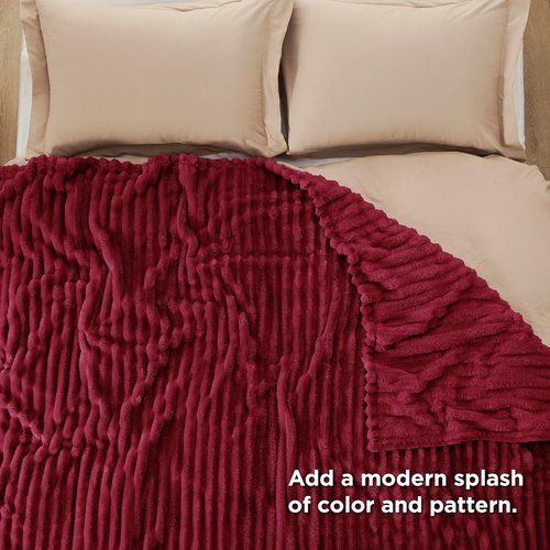 Bedsure GentleSoft Full Blanket - Cozy Red Throw for Women | Large 84x90 Inches Softness