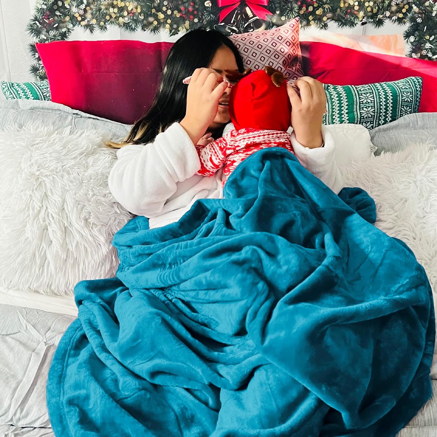 Bedsure GentleSoft Fleece Blanket - Queen Size Teal Plush Microfiber, Soft & Cozy 90x90 Inches