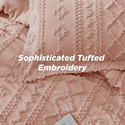 Bedsure Tufted Boho Comforter Set Queen Size - Pink Boho Bed Set, GentleSoft™ 3 Pieces Farmhouse Shabby Chic Embroidery Bedding, Gifts for Woman, Soft Jacquard Queen Comforter for All Seasons