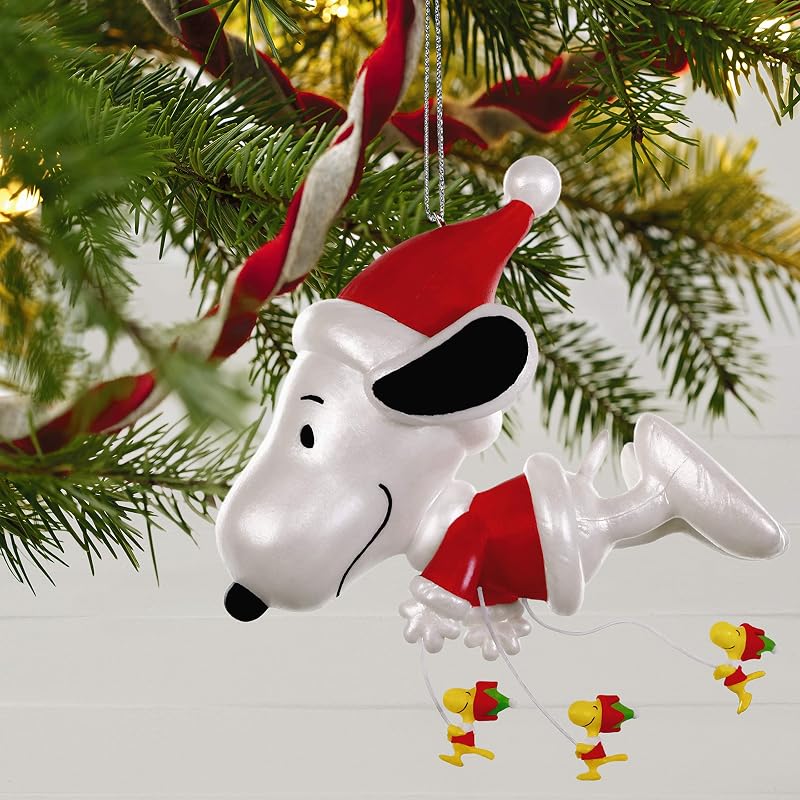 Hallmark Keepsake 2019 Snoopy Parade Ornament – Fly On Snoopy Balloon