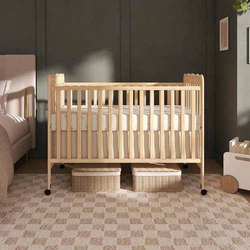 Dream On Me Carson Classic 3-in-1 Convertible Baby Crib - Natural Finish, GreenGuard Gold Certified, 4 Mattress Heights