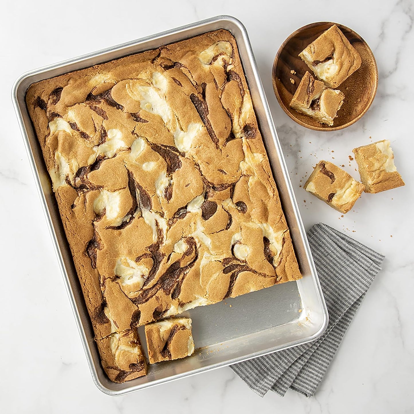 Nordic Ware High-Sided Naturals Aluminum Baking Pan - Durable & Versatile 1 Pack