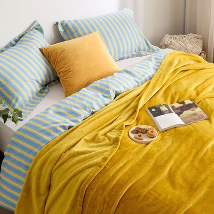 Bedsure Fleece Blanket - Soft, Lightweight Plush Queen Blanket in Gold Yellow | Cozy Microfiber, 90x90 Inches
