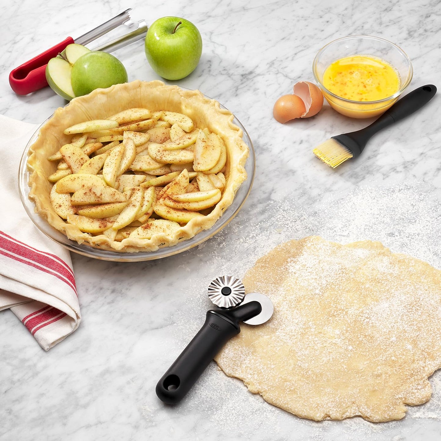 OXO Good Grips Pie Plate - Durable 9-Inch Glass Bakeware for Perfect Pies and Desserts
