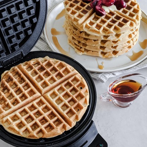 Cuisinart Round Classic Waffle Maker, Brushed Stainless, WMR-CANAS