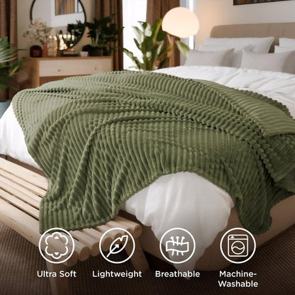 Bedsure GentleSoft California King Size Blanket for Couch - Cozy Soft Blankets for Women, Cute Small Fleece Throws for Girls, Birthday Gifts for Women, Moss, 102x96 Inches