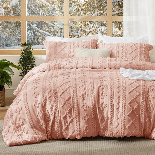 Bedsure Tufted Boho Comforter Set Queen Size - Pink Boho Bed Set, GentleSoft™ 3 Pieces Farmhouse Shabby Chic Embroidery Bedding, Gifts for Woman, Soft Jacquard Queen Comforter for All Seasons