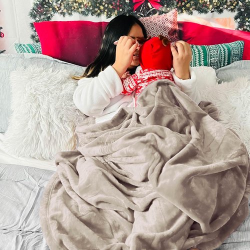 Bedsure GentleSoft Fleece Throw Blanket - Cozy Lightweight Plush Blanket for Couch, 50x70 inches, Oxford Tan