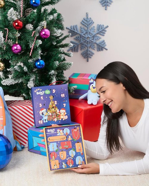 Bluey Jewelry Advent Gift Set - 12-Piece Necklace, Bracelet & Charms for Christmas Fun