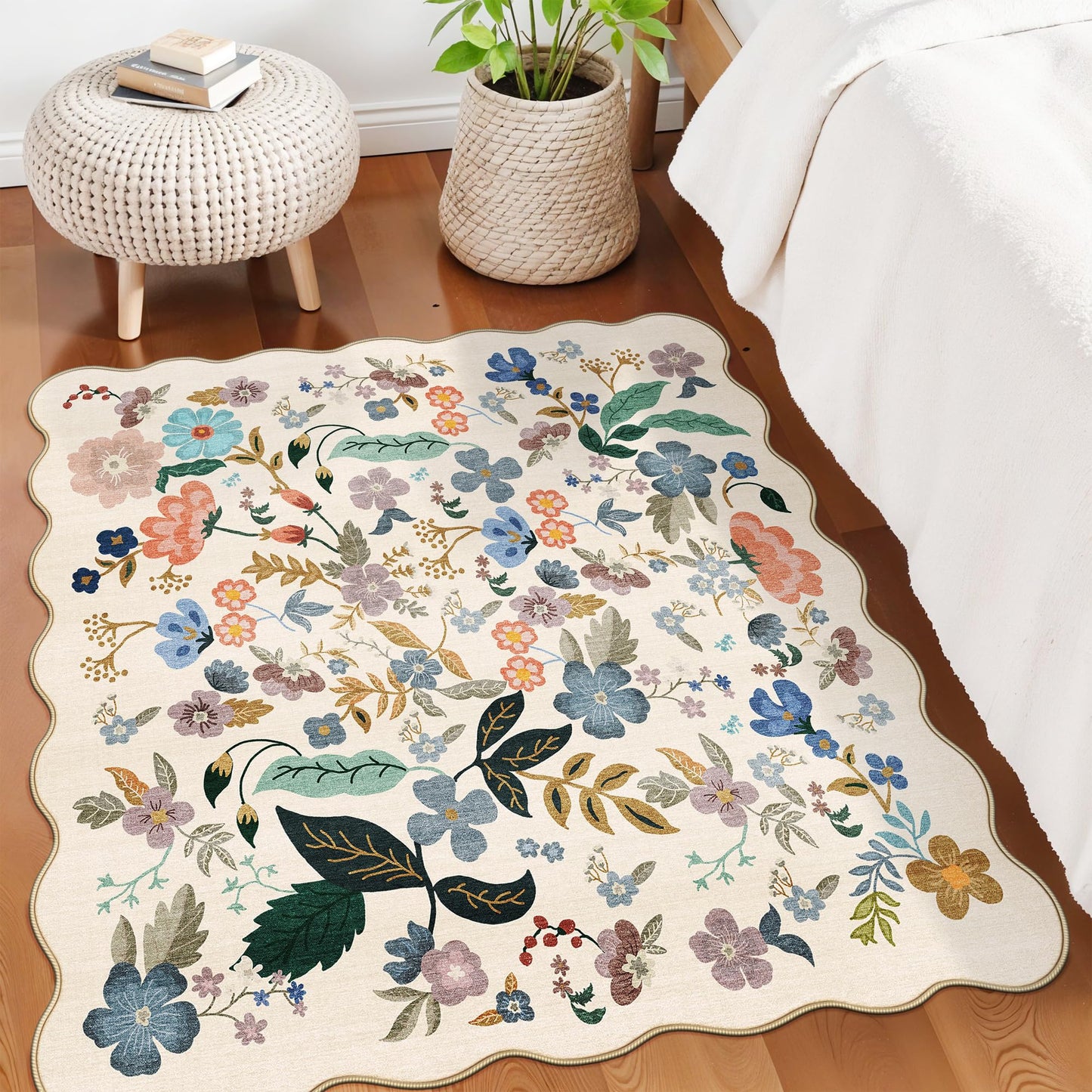 Washable 4x4 Square Area Rug: Floral Scalloped Soft Rugs for Living Room Bedroom Non Slip Bathroom Nursery Floor Mat Water Resistant Low Pile Carpet for Kitchen Entryway (4x4,Cream)