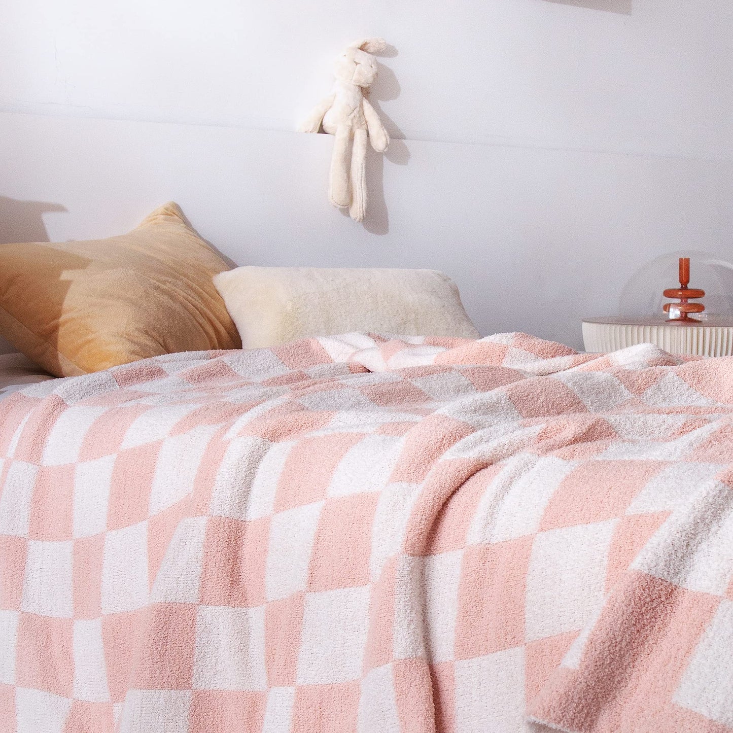 SeaRoomy Checkered Blanket, Ultra Soft Cozy Knit Throw Blanket Queen Size, Warm Fluffy Reversible Lightweight Checkerboard Knitted Blanket for All Seasons Pink Decor(Light Pink, 90"×90")