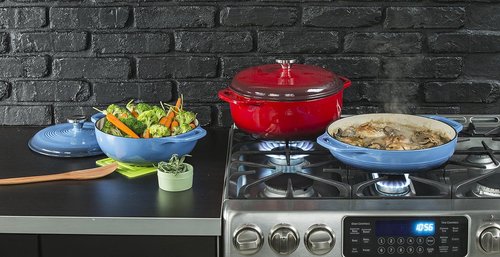 Lodge Enameled Cast Iron Dutch Oven | 4.5 Quart with Lid & Dual Handles - Oven Safe to 500°F - Caribbean Blue