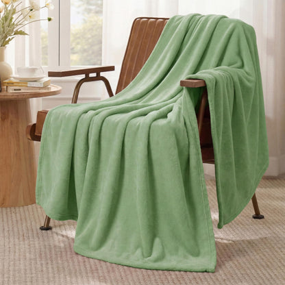 Bedsure GentleSoft Green Throw Blanket for Couch - 300GSM Soft Cozy Fleece Blankets for Home Decor Gifts, Emerald, 50x60 Inches