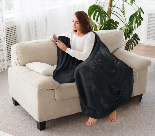 Utopia Bedding Fleece Blanket Throw Size Black 300 GSM Luxury Anti-Static Fuzzy Soft Microfiber Blanket for Couch, Sofa and Bed (50x60 Inch)