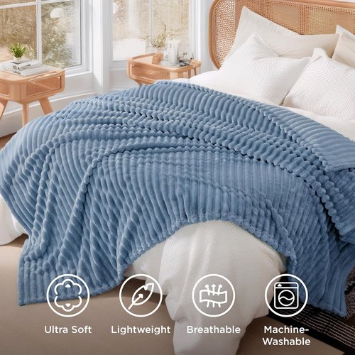 Bedsure GentleSoft Blue Full Blanket - Cozy Fleece Throw for Women, Perfect Birthday Gift, 84x90 Inches