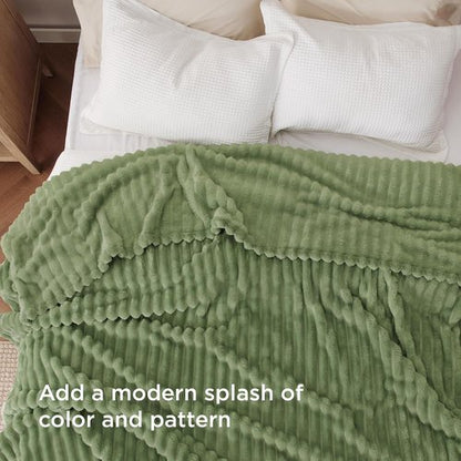 Bedsure GentleSoft Queen Fleece Blanket - Super Soft Cozy Throw for Couch, 90x90 Inches